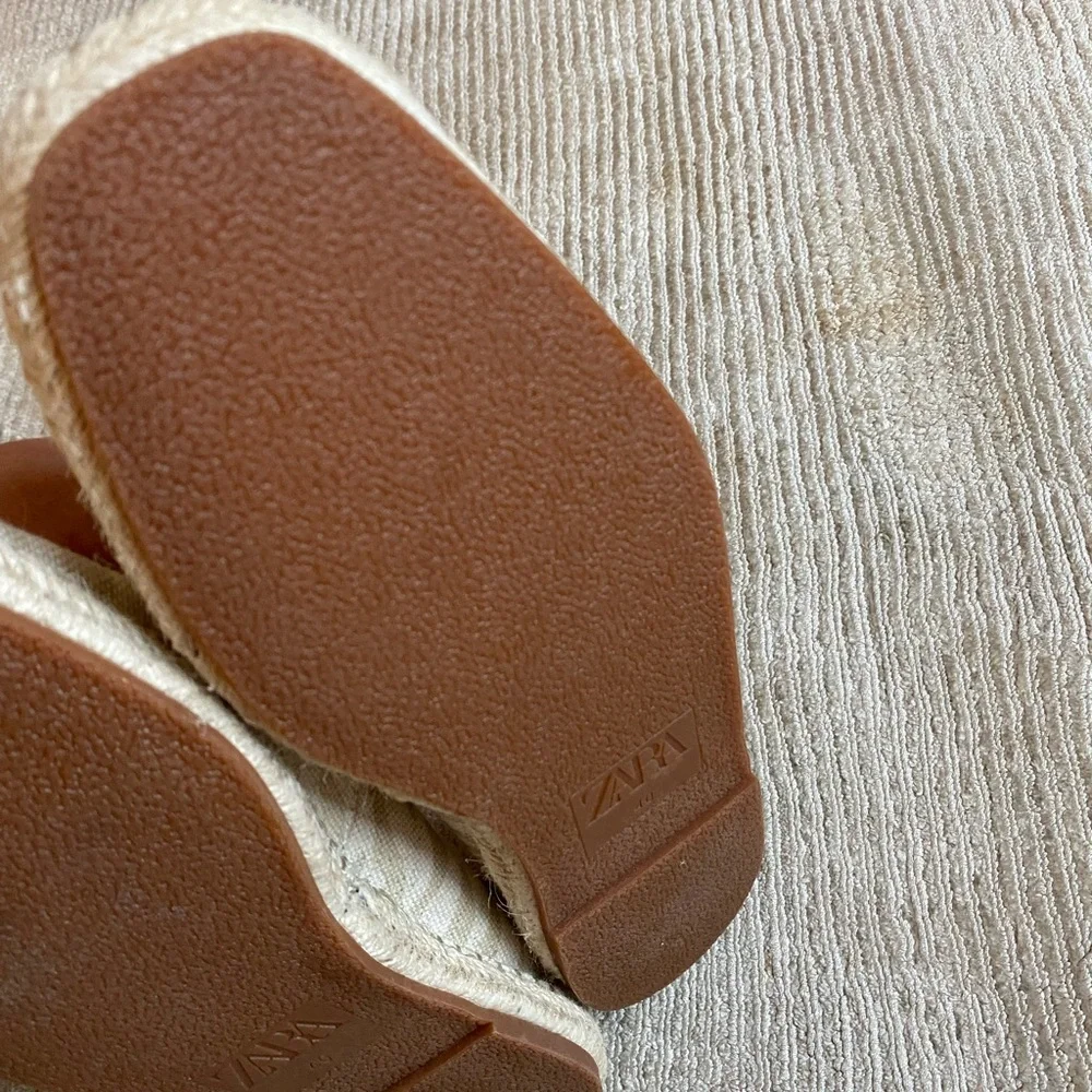 Espadrilles - Picture 2 of 5